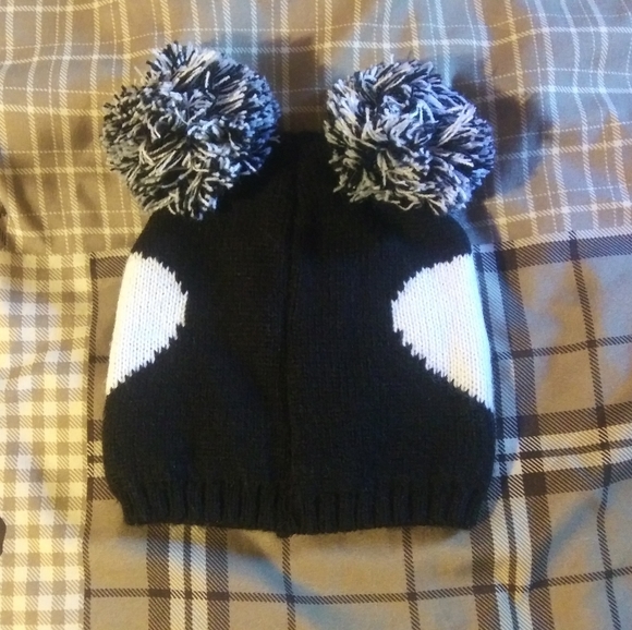 Toddler snow hat/beanie - Picture 2 of 4